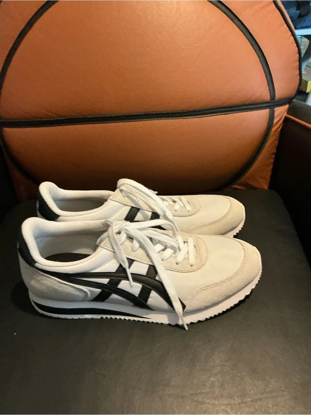 Onitsuka Tiger by Asics low profile